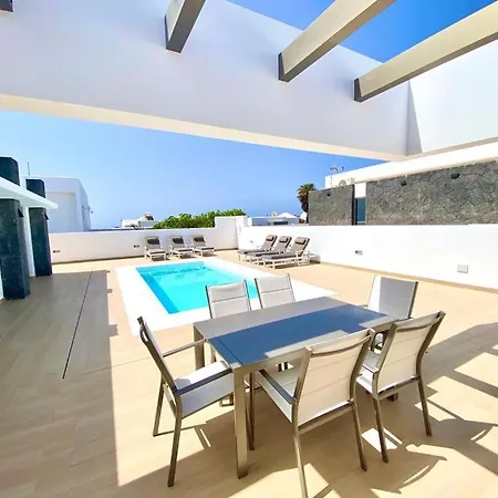 Luxury Olivia 3 Beds - 3 Baths ヴィラ *